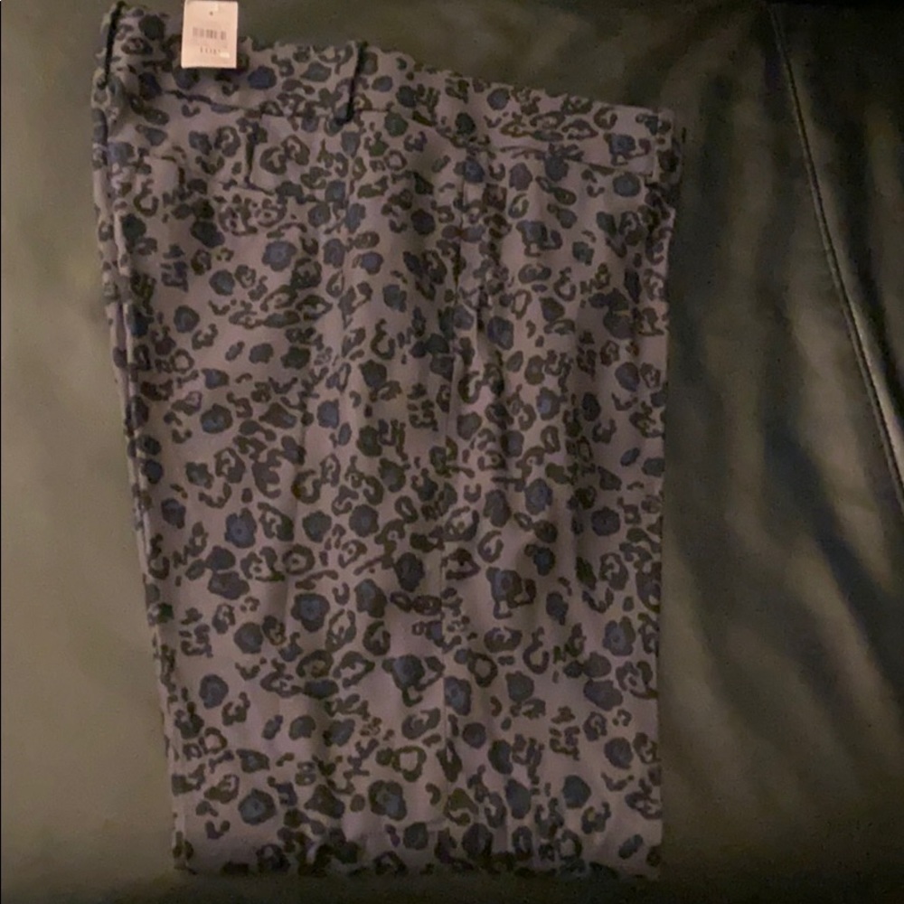 Ann Taylor animal print size 10p NWT